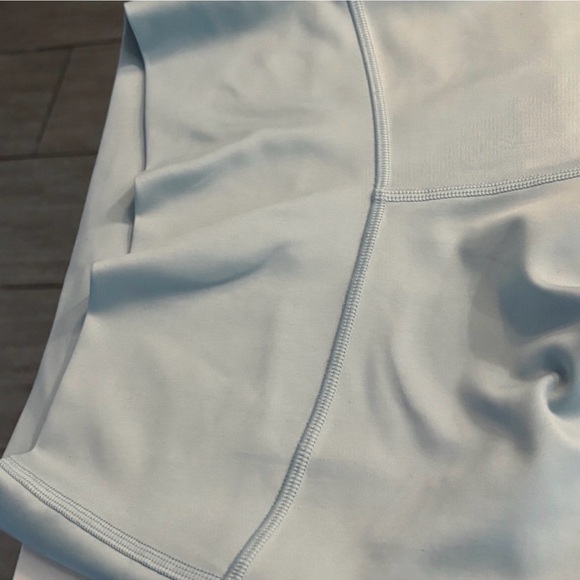 ALO Yoga Gray High-Rise Performance Leggings - Picture 2 of 6